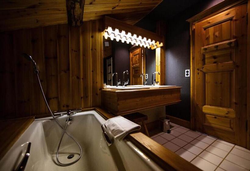 سوییت خانوادگی, La Savoyarde