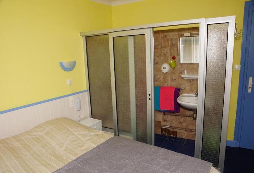 Номер Стандарт Совместная Ванная, Le Richelieu