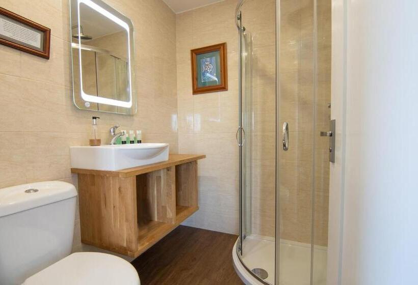 Семейный Номер, Millstone Country Inn