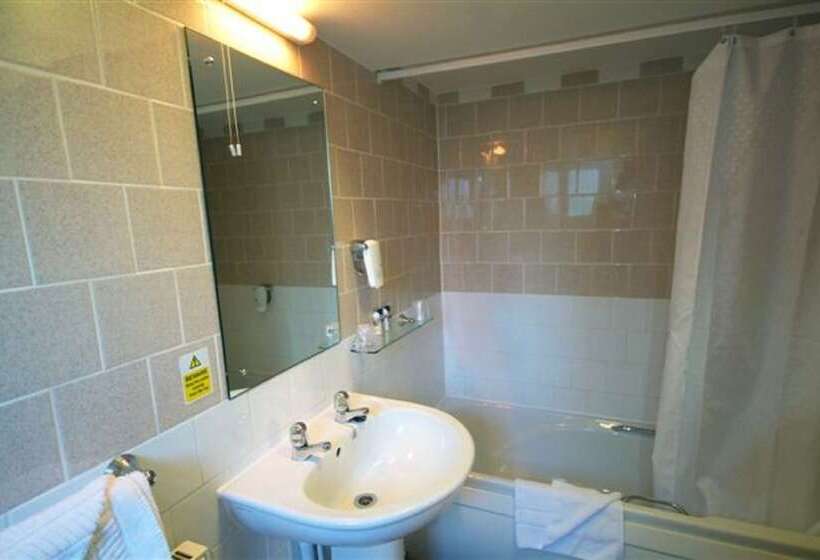 חדר משפחתי, Rockingham Arms By Greene King Inns