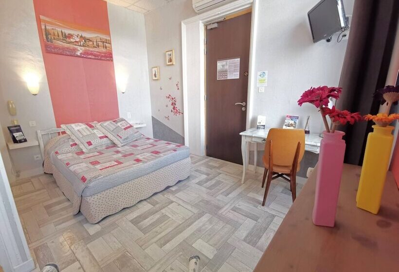 コンフォートルーム, Select