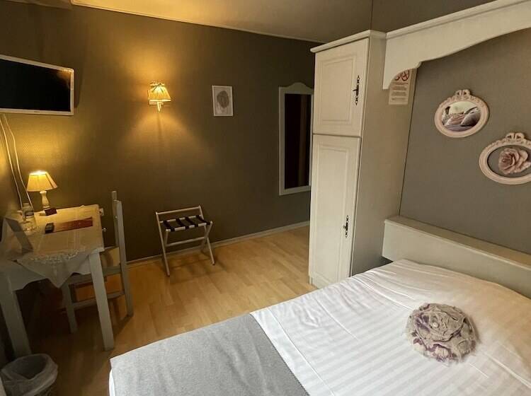 Индивидуальный Номер Классика, The Originals Boutique, Hôtel De La Balance, Montbéliard
