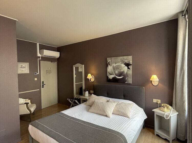 Номер Комфорт, The Originals Boutique, Hôtel De La Balance, Montbéliard