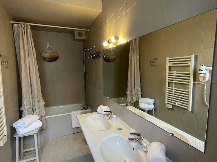 スーペリアールーム, The Originals Boutique, Hôtel De La Balance, Montbéliard