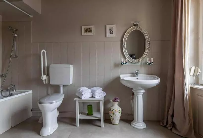 اتاق لوکس, The Originals Boutique, Hôtel De La Balance, Montbéliard