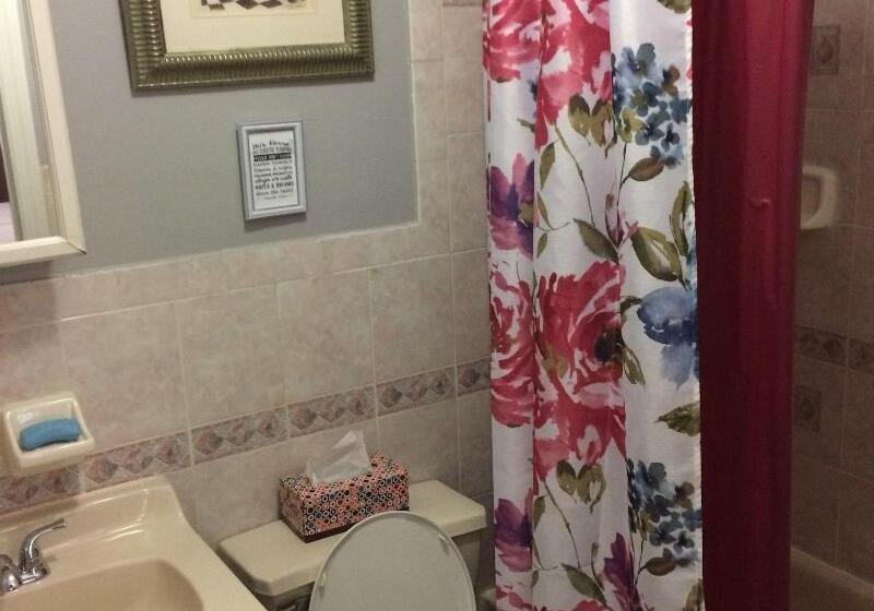 クラシックシングルルーム, The Originals Boutique, Hôtel De La Balance, Montbéliard