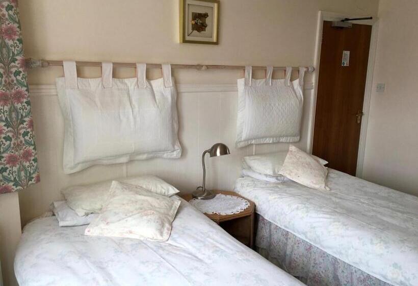 Номер Deluxe, Milka S