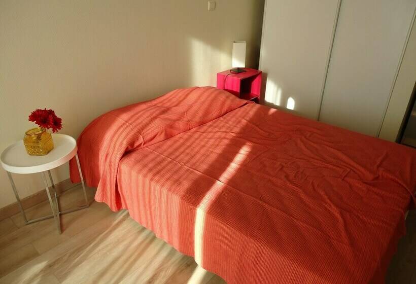 标准工作室, Residences De Bougainville