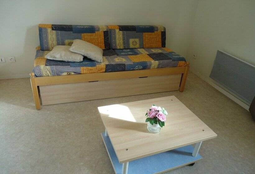 标准工作室, Residences De Bougainville