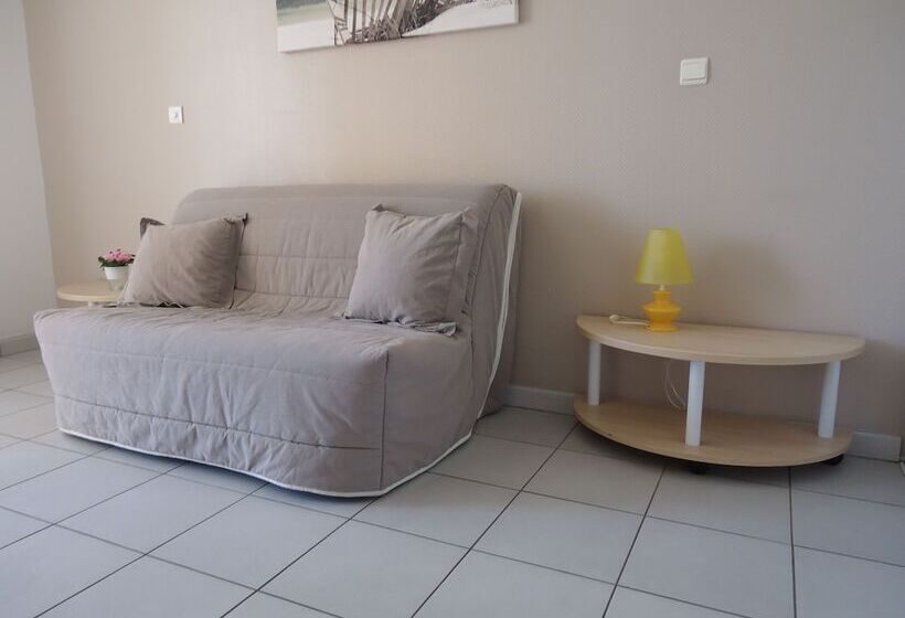 标准工作室, Residences De Bougainville