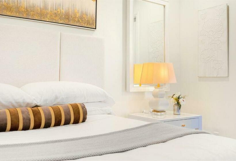 キングサイズベッドのスイートルーム, Gaia Inn & Spa  Adult Only  Temecula Wine Country