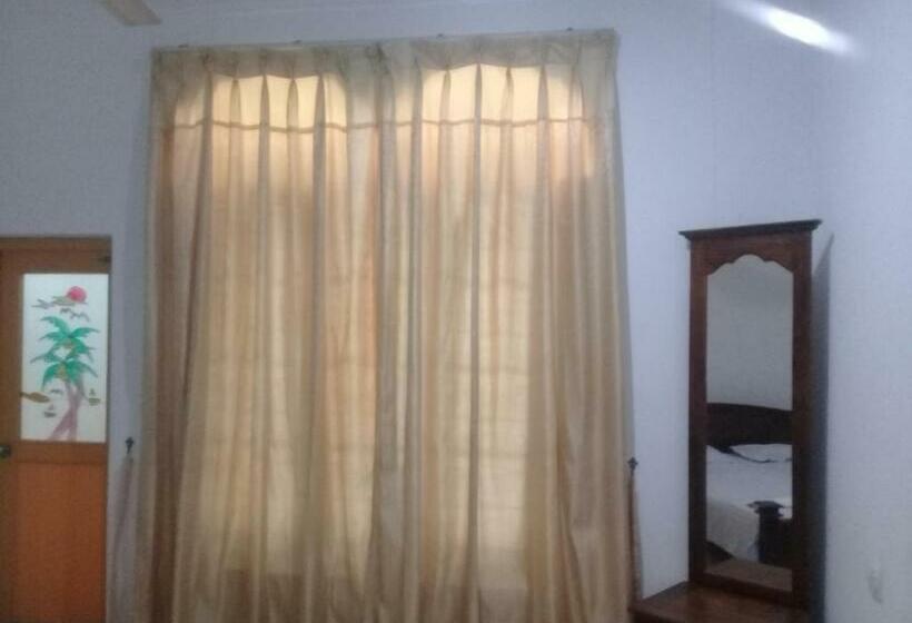 غرفة إقتصادية, Aruna Guest Wilpattu