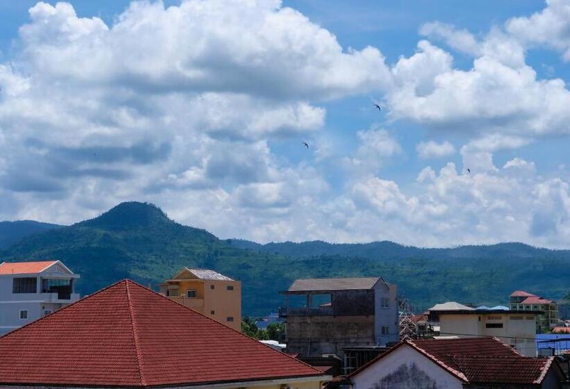 غرفة قياسية ثلاثية, Kampot Coco Guest House