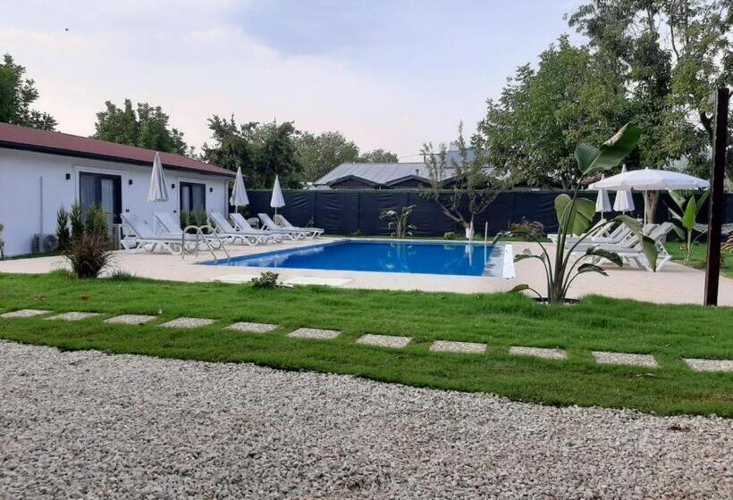 Люкс Вид на Сад, Kaya Köy Suite Otel