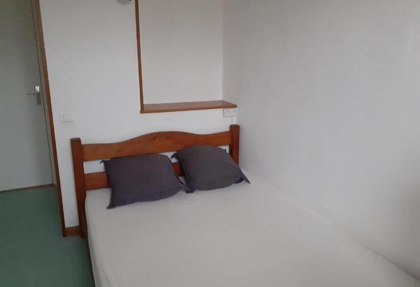 标准间, Les Repaires