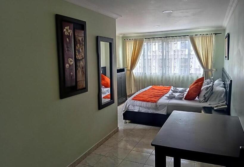 סוויטת סופריור, El Sueño De J.e