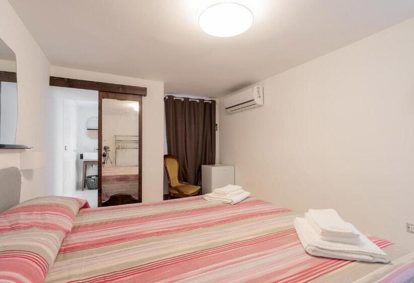 חדר בסיסי, Le Case Camera Doppia Con Bagno Privato, Uso Di Cucina E Terrazza