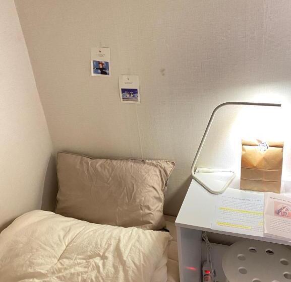 اتاق استاندارد یک نفره, The Stay Cube House   Female Only