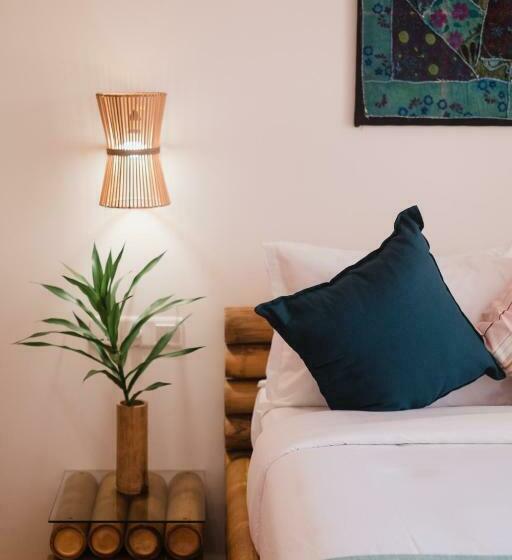 اتاق استاندارد با بالکن, Ecoboo Maldives