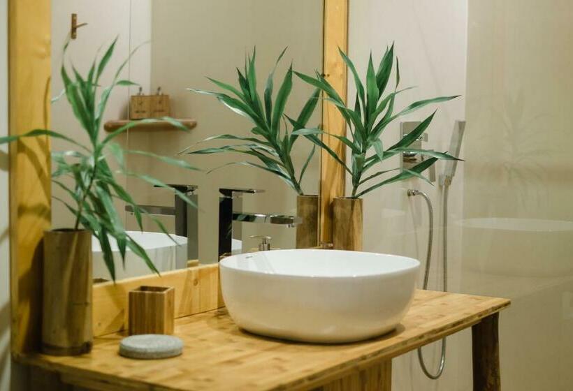 اتاق استاندارد با بالکن, Ecoboo Maldives