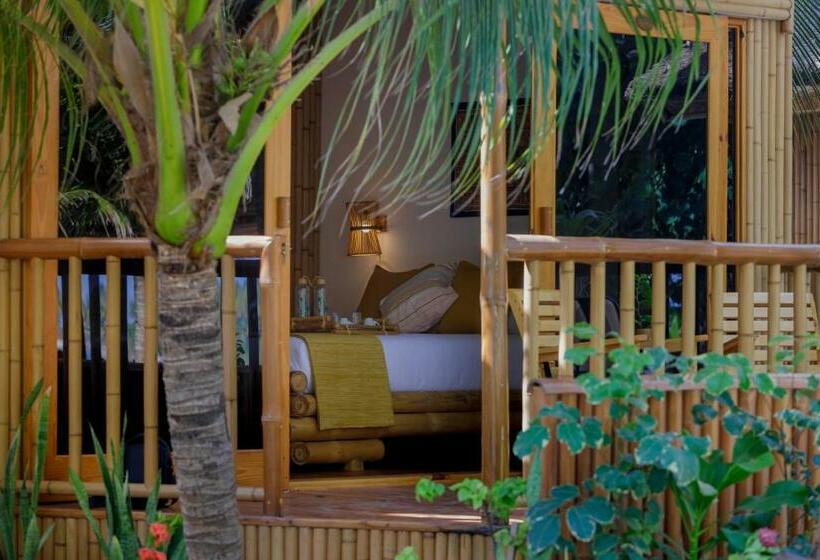 اتاق لوکس با بالکن, Ecoboo Maldives