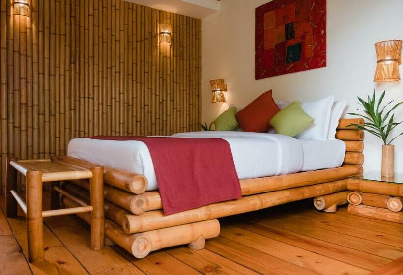 اتاق استاندارد چهارنفره با بالکن, Ecoboo Maldives