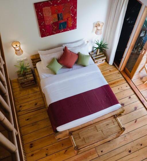 اتاق استاندارد چهارنفره با بالکن, Ecoboo Maldives