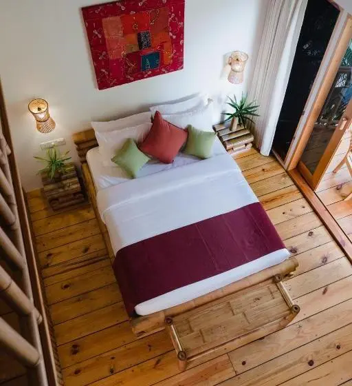 اتاق استاندارد چهارنفره با بالکن, Ecoboo Maldives