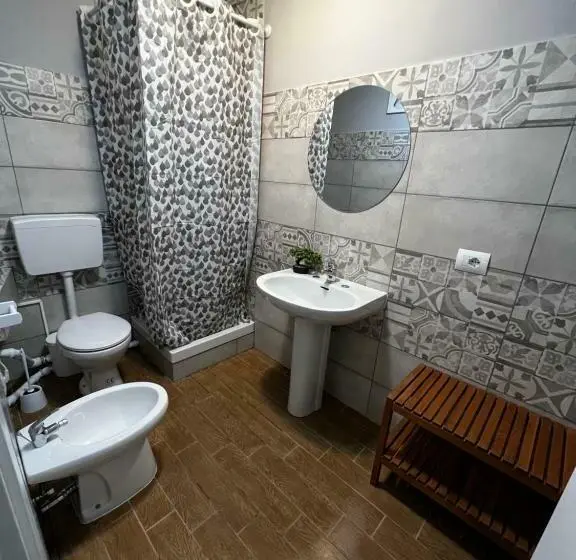 スタンダードトリプルルーム, Fiera Di Roma B&b