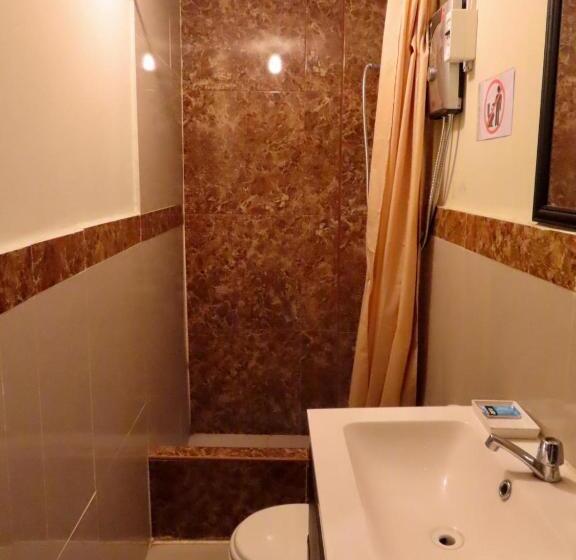 غرفة قياسية حمام مشترك, Amaris