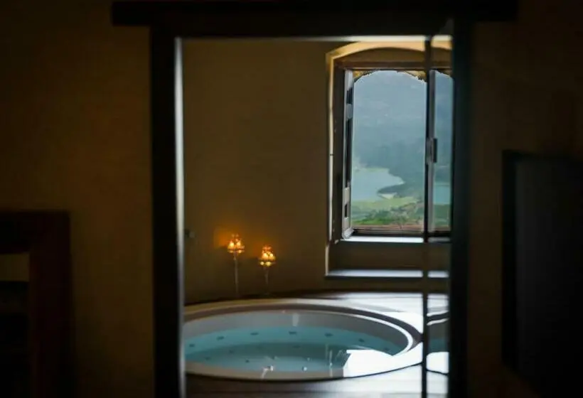 ハイドロマッサージバス付きスイート, Castello Di Rocca Cilento
