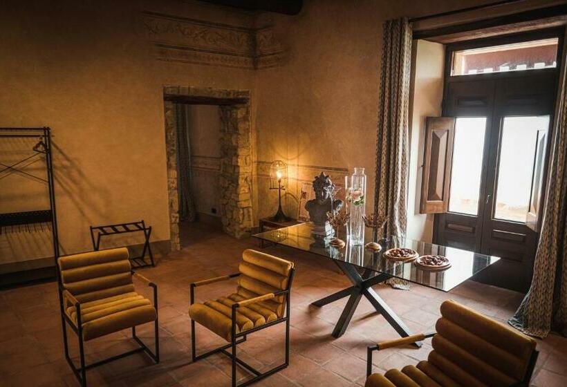 סוויטה עם ג'קוזי, Castello Di Rocca Cilento