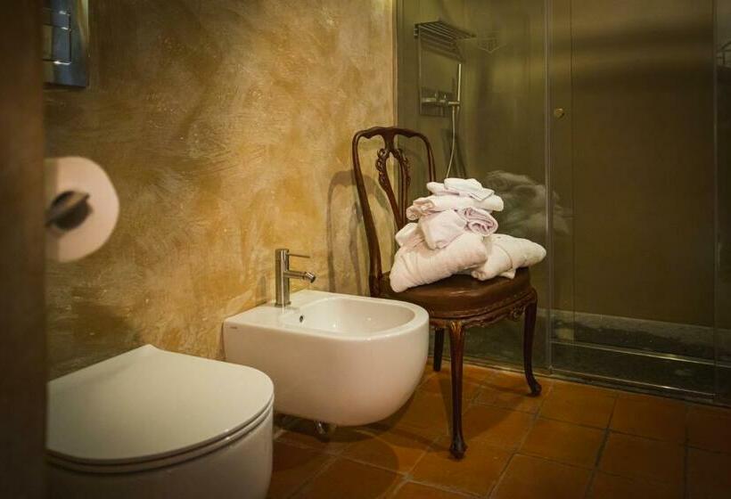 סוויטה עם ג'קוזי, Castello Di Rocca Cilento