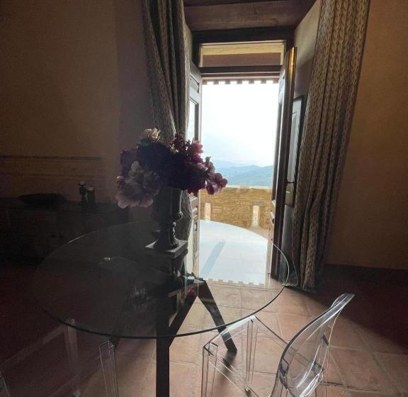 סוויטה עם ג'קוזי, Castello Di Rocca Cilento