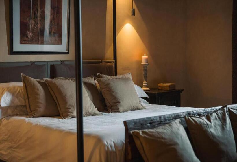 סוויטה, Castello Di Rocca Cilento