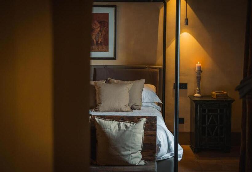 סוויטה, Castello Di Rocca Cilento