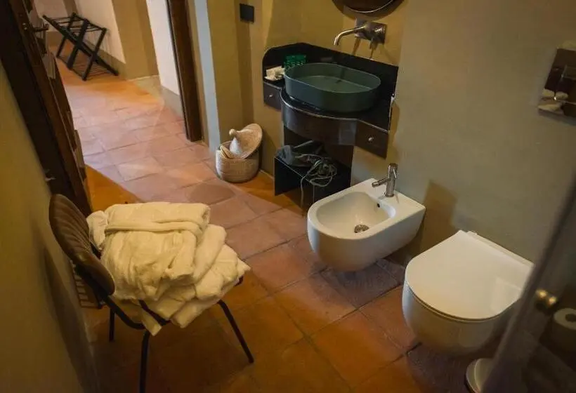 スイート, Castello Di Rocca Cilento