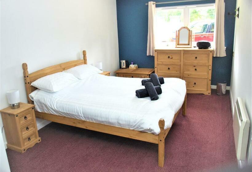 اتاق استاندارد با تخت بزرگ, Dunstaffnage Marina Suites And Lodges