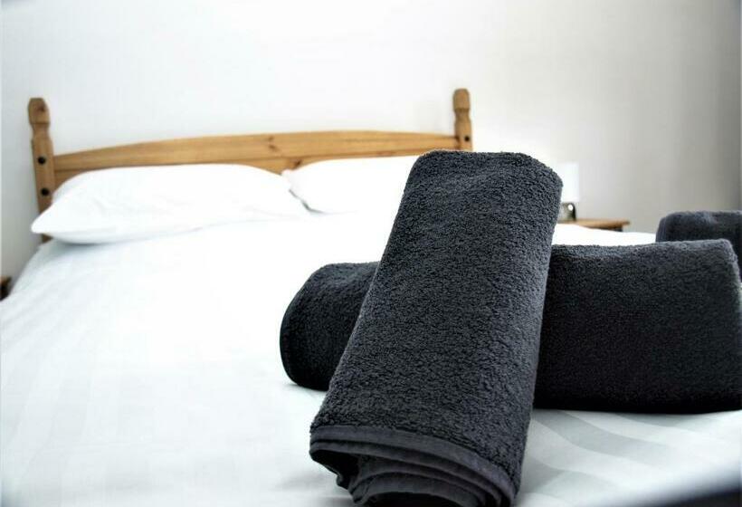 اتاق استاندارد با تخت بزرگ, Dunstaffnage Marina Suites And Lodges