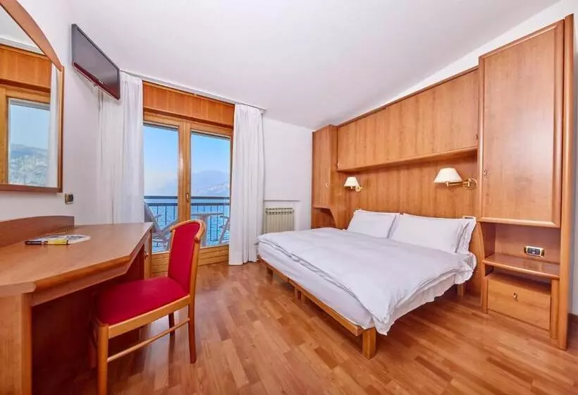 اتاق استاندارد با چشم‌انداز دریاچه, Beach Hotel Rosa