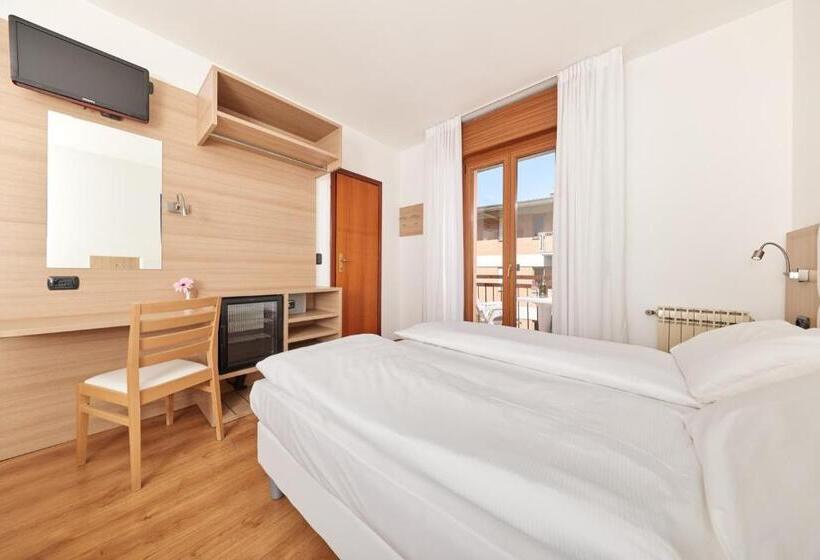スーペリアの４人部屋, Beach Hotel Rosa