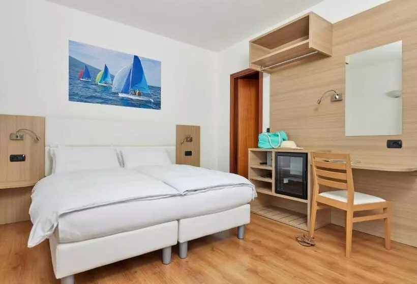 اتاق استاندارد, Beach Hotel Rosa