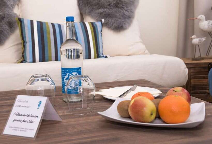 اتاق لوکس با بالکن, Das Frühstückshotel Büsum