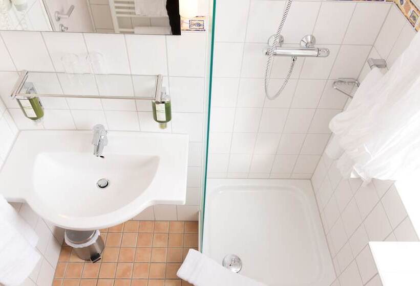 اتاق عادی یک تخته, Das Frühstückshotel Büsum