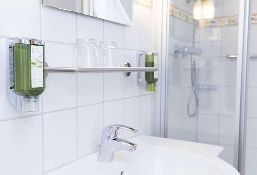 اتاق عادی یک تخته, Das Frühstückshotel Büsum