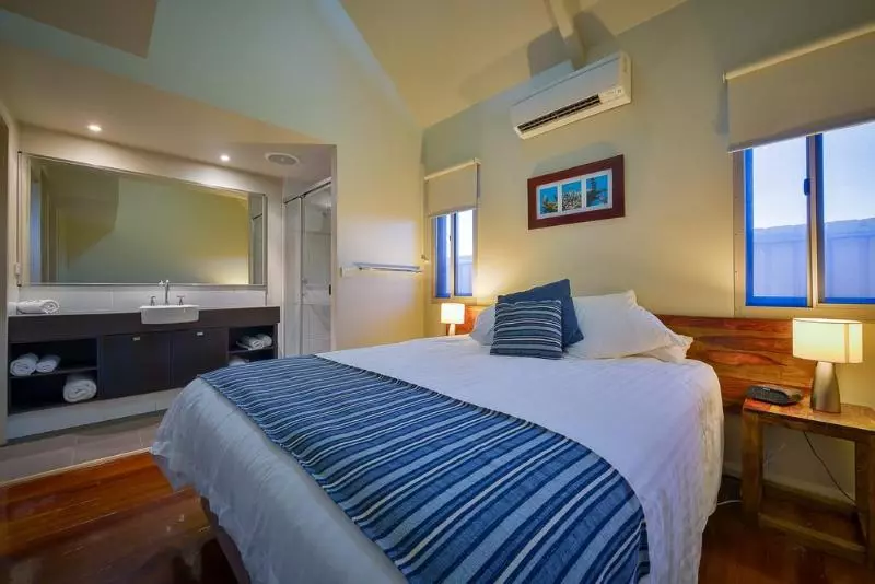 ویلا دلوکس 3 خوابه, Exmouth Escape Resort