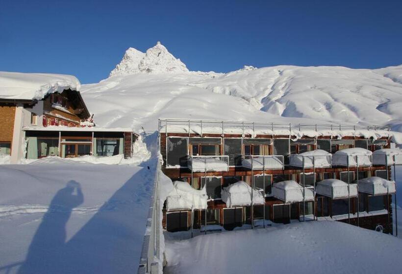 شقة غرفتين, Adler