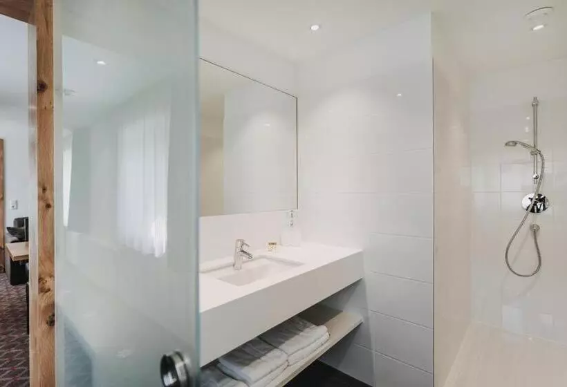 Suite, Adler
