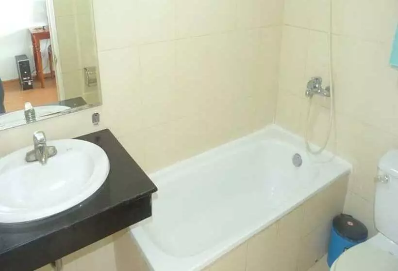 اتاق خانوادگی, Camellia Hanoi