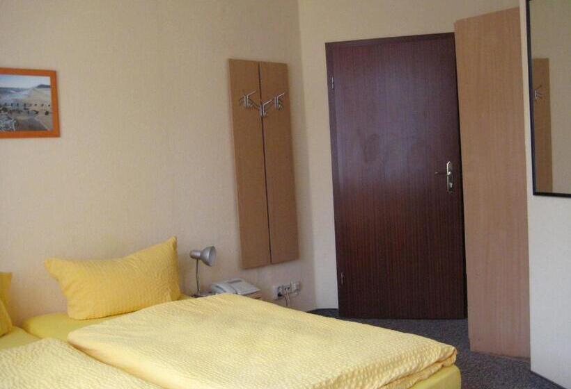 스탠다드 룸, Gesellschaftshaus